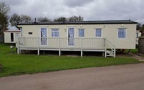 S460 8 Berth Caravan On The Golden Palm Chapel St Leonards